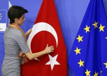 AB üst düzey yetkilisi: “Vize serbestisi sonbaharda görüşülecek”