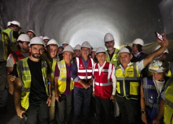 İmamoğlu açıkladı! İstanbul’un batısına yeni metro hattı geliyor