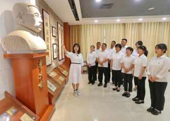 Xi Jinping, kadro eğitimiyle ilgili toplantıya başkanlık etti