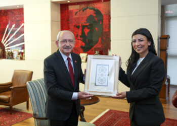Kılıçdaroğlu, KKTC Meclis Başkan Yardımcısı ile bir araya geldi