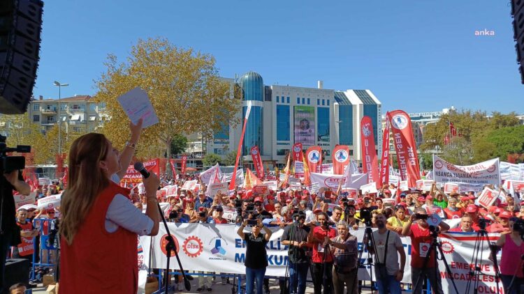 DİSK: “Emeklilerin bir saat bile bekleyecek tahammülü kalmadı”