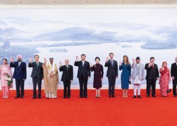 Xi Jinping ve eşi Peng Liyuan, 19. Asya Oyunları konuklarını yemekte ağırladı