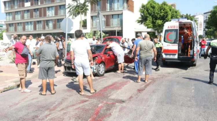 Antalyasporlu Naldo’nun ailesi kaza geçirdi