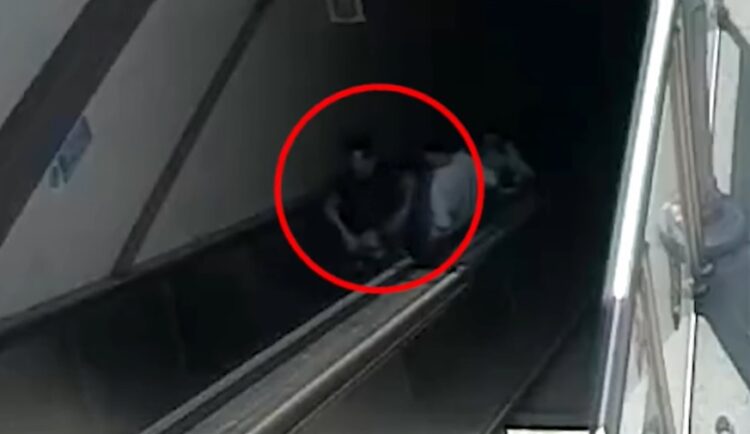 Metro merdivenlerine sabotajın görüntüleri ortaya çıktı!