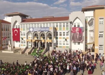 Okullarda ‘kayıt parası’ ısrarı: 40 bin lira istediler!