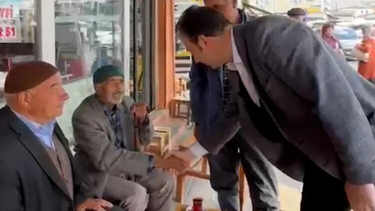 CHP’li Alp’ten köylülere: 31 Mart’ta bunun hesabını soralım