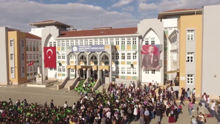 Okullarda ‘kayıt parası’ ısrarı: 40 bin lira istediler!