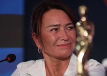 Demet Akbağ, Altın Portakal Film Festivali jüri başkanlığından istifa etti