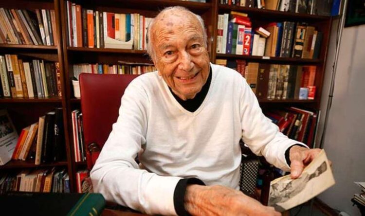 Usta gazeteci Hıfzı Topuz hayatını kaybetti