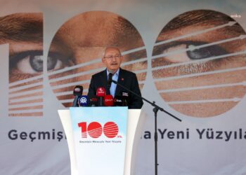 Kılıçdaroğlu: “Cumhuriyet demek CHP demektir, CHP demek Türkiye demektir”