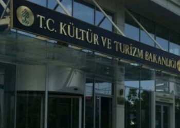 Kültür ve Turizm Bakanlığı Altın Portakal’dan çekildi