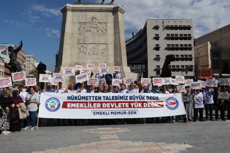 Memur emeklilerinden seyyanen zam talebi