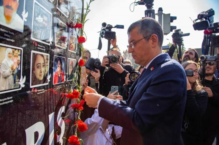 Özgür Özel: İktidarın bugününe gelen yolun taşları bu meydanlarda atıldı”