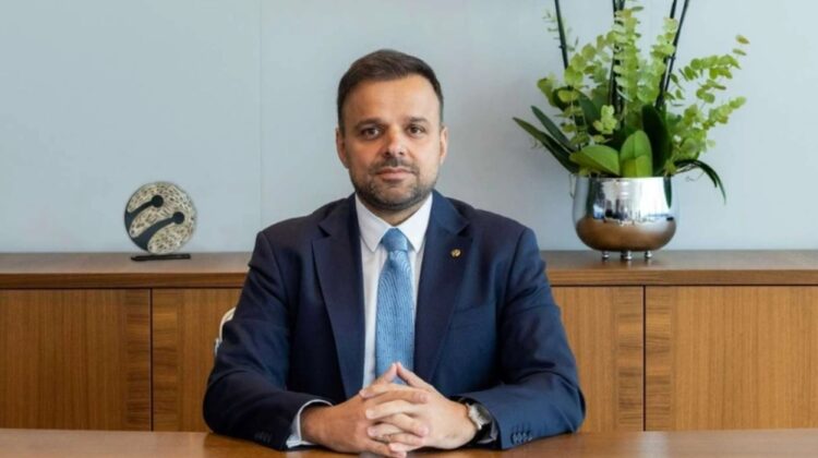 Turkcell’in başına AKP’li eski bakanın oğlu geçti