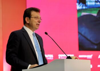 İmamoğlu: 10 metro hattıyla üstün adımlar atmış bir belediyeyiz