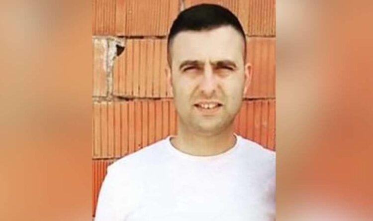 Fabrikanın çatısından düşen işçi hayatını kaybetti!