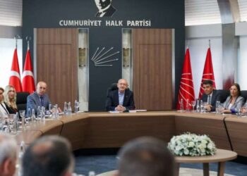 Kılıçdaroğlu, CHP Ankara İl Yönetimi ile görüştü!