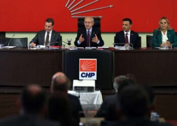 Kılıçdaroğlu, CHP İstanbul İl Başkanlığı heyetini kabul etti