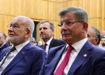 Saadet ve Gelecek partilerinden ‘yeni anayasa’ yanıtı