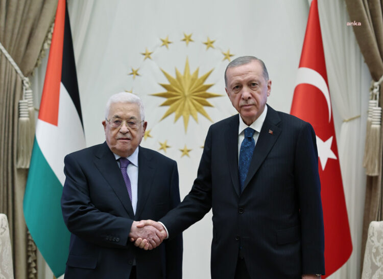 Erdoğan, Filistin Devlet Başkanı Mahmud Abbas ile görüştü