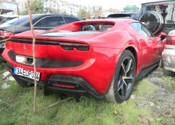 Polat çiftinin araçları yediemin otoparkında görüntülendi