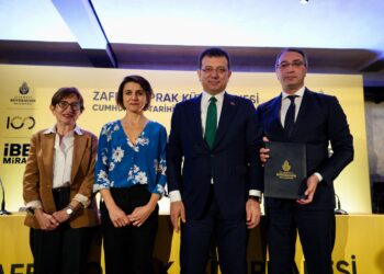 İmamoğlu imzaladı: Zafer Toprak Kütüphanesi ve Cumhuriyet Tarihi Araştırma Merkezi açılacak