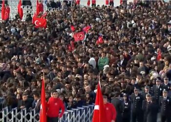 Anıtkabir’e akın…