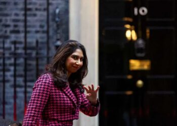 İngiltere İçişleri Bakanı Suella Braverman görevden alındı
