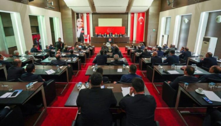 CHP’de tüzük kurultayının tarihi belli oldu