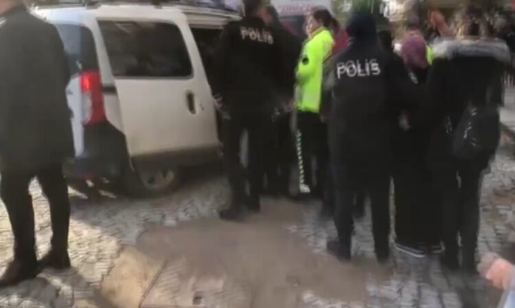 Sendikal hakkını kullanıp eyleme çıkan Agrobay işçilerine polis gözaltısı