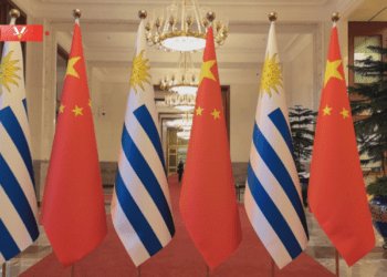 Xi Jinping Uruguaylı mevkidaşıyla görüştü