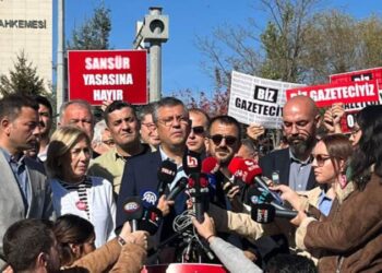 Özgür Özel’den AYM önünde ‘sansür’ çıkışı