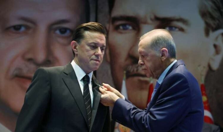 İYİ Parti’den istifa eden Nebi Hatipoğlu AKP’ye katıldı