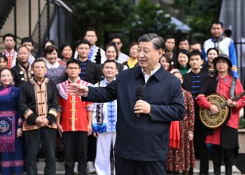 Xi Jinping, Panlong mahallesinde incelemelerde bulundu