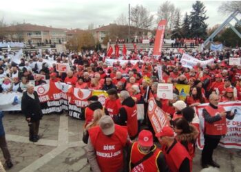 Emekliler Ankara’dan seslendi: Asgari yaşamak istemiyoruz