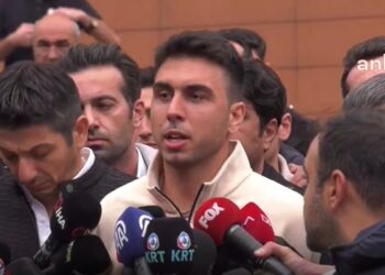 Hakemlerden, Meler’in tedavi gördüğü hastanenin önünde açıklama