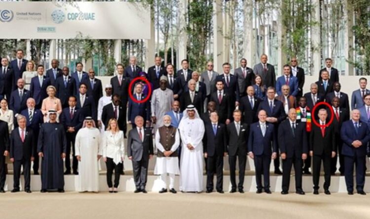 Davutoğlu’ndan o kareye sert tepki: ‘Hiç mi utanmıyorsunuz?’