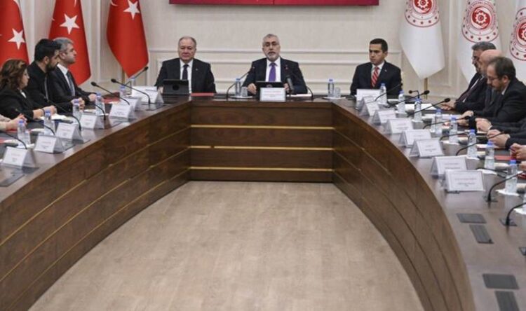 Asgari ücrette ikinci toplantı sona erdi