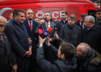 Özgür Özel’den Erdoğan’a: “Milletin derdi DEM değil, senin yaptığın zam”
