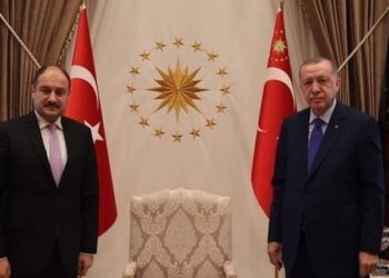 Erdoğan’ın danışmanıydı, Yeniden Refah’ın adayı oldu
