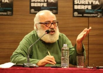 Şair ve yazar Süreyya Berfe hayatını kaybetti