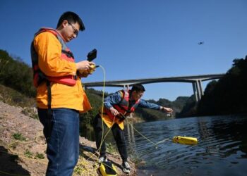 Çin’de demiryolu hatlarının kontrolü için insansız denizaltı cihazı kullanıldı