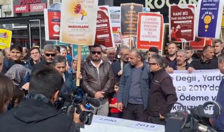 TOKİ mağdurları: ‘Mağdurlar burada Murat Kurum nerede?’