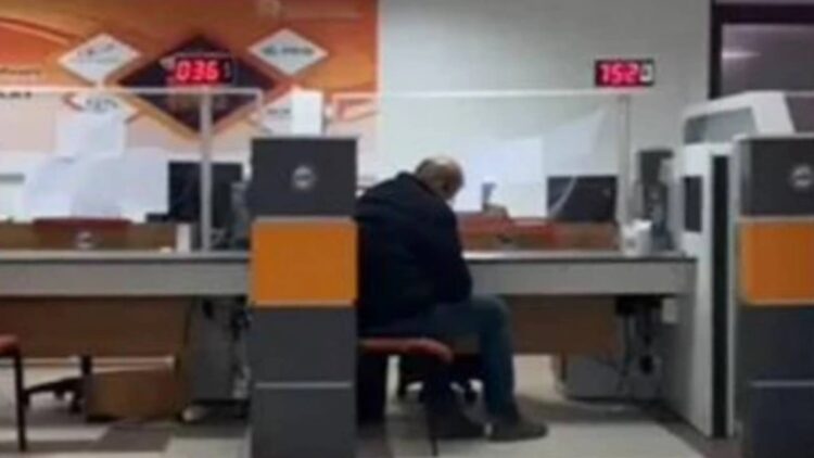 CHP’li Öztürk’ten İnegöl Nüfus Müdürlüğü tepkisi