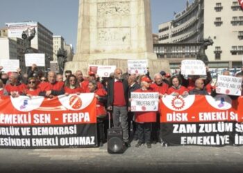 Emekliler Ankara’da hükümete tepki gösterdi