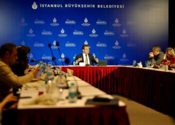 İmamoğlu yerel seçim hedeflerini anlattı: ’14 belediyede sıkı bir yarıştayız’