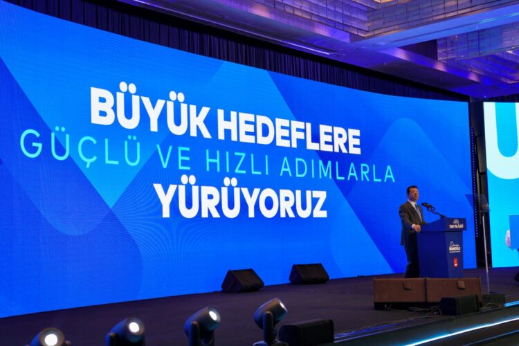 İmamoğlu: Metro yapımında tarihi rekora imza attık