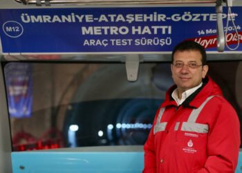 İmamoğlu: Engelleri aşarak yoluna devam eden güçlü bir yönetimiz