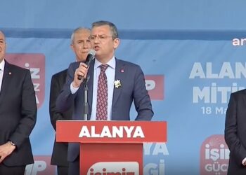 Özgür Özel: “Emeklinin hakkını hep birlikte söke söke alacağız”