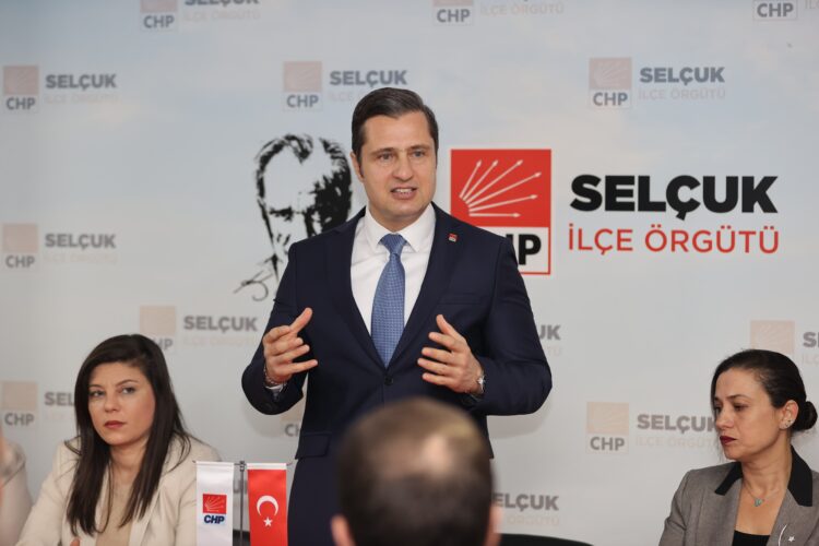 CHP’li Deniz Yücel: “İzmirliler net: Bizi yoksulluğa mahkum eden AKP’ye oy yok”